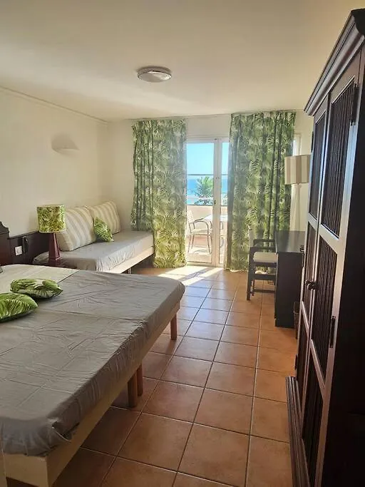 Apartment Studio La Cocoteraie, Vue Mer Courcelles Guadeloupe